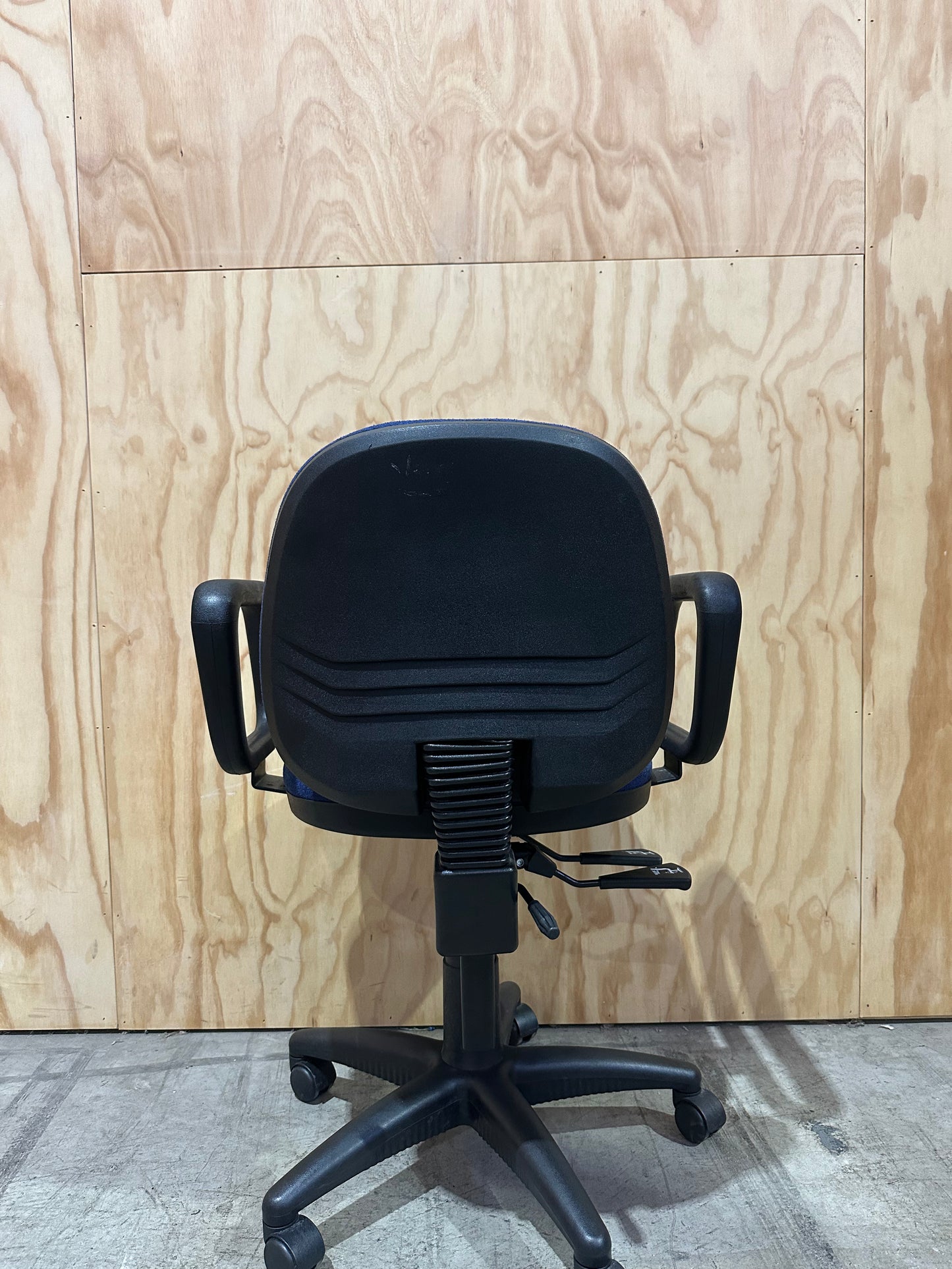 Eclipse Office Chair in Eureka Blue