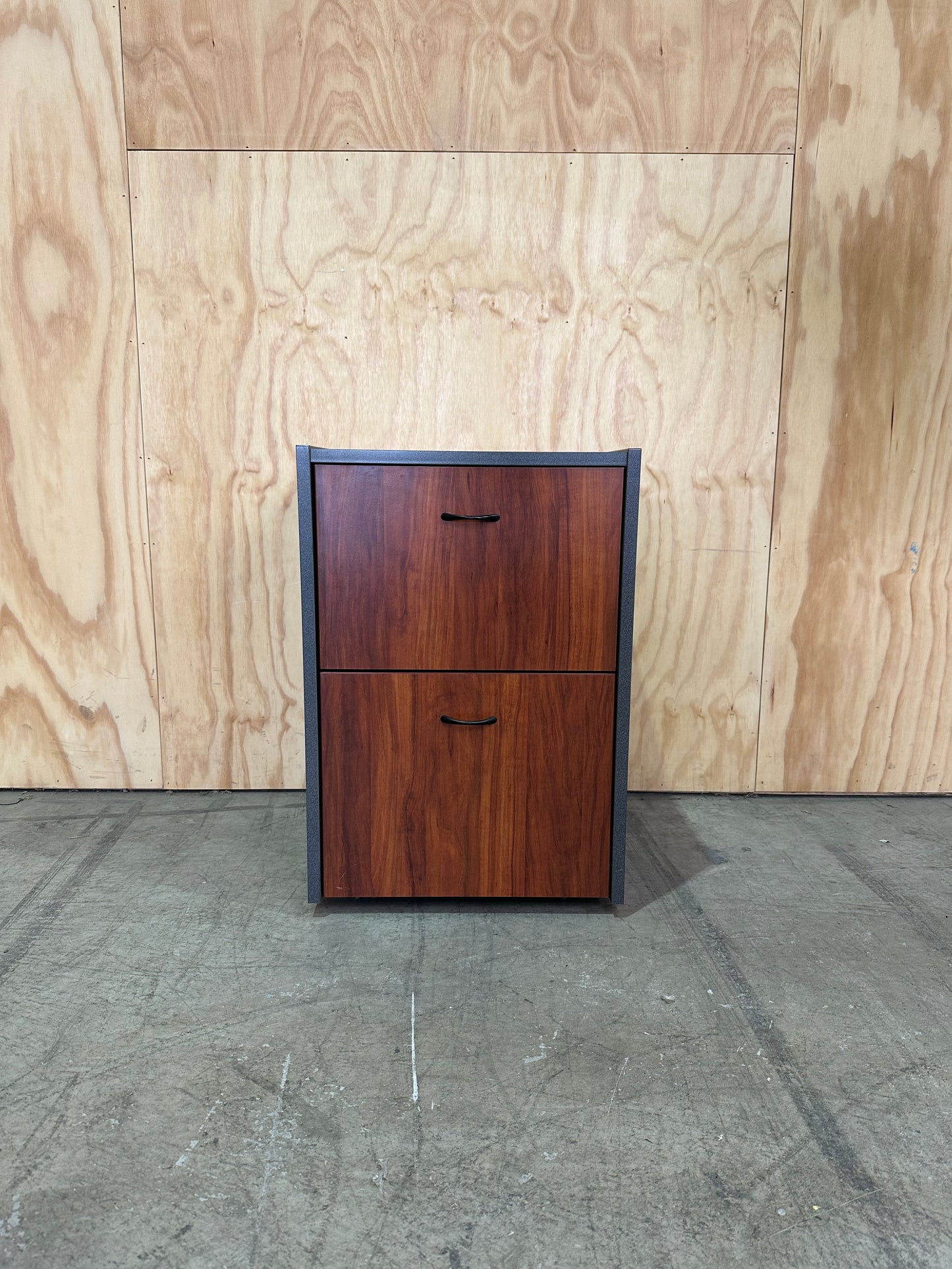 Buffet Credenza Unit with Hutch in Wooden Laminate with Matching Pedestal