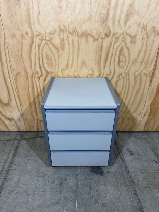 White 3 drawer pedestal