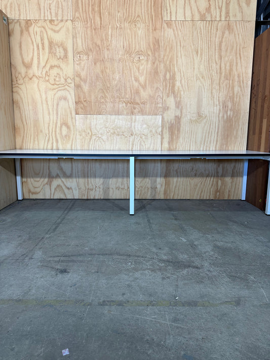 Double length workstation