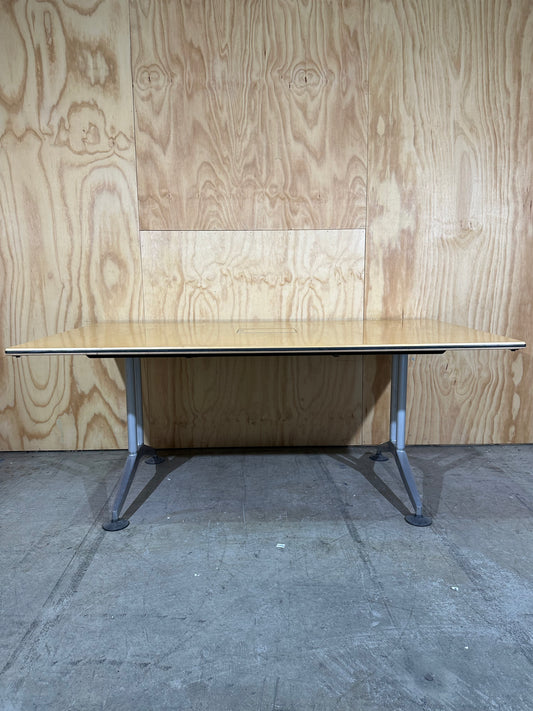 Wilkhahn Logon 625/2 Meeting table