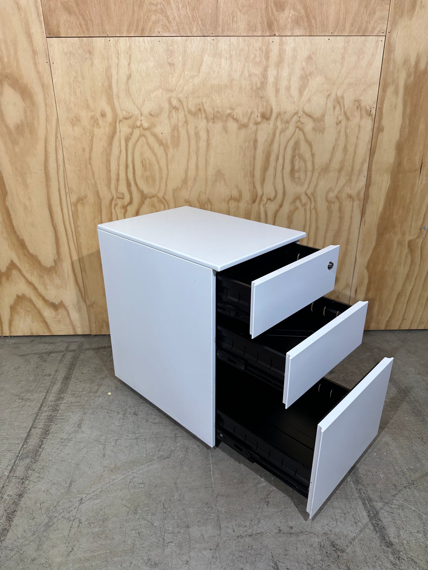 3 drawer white pedestal