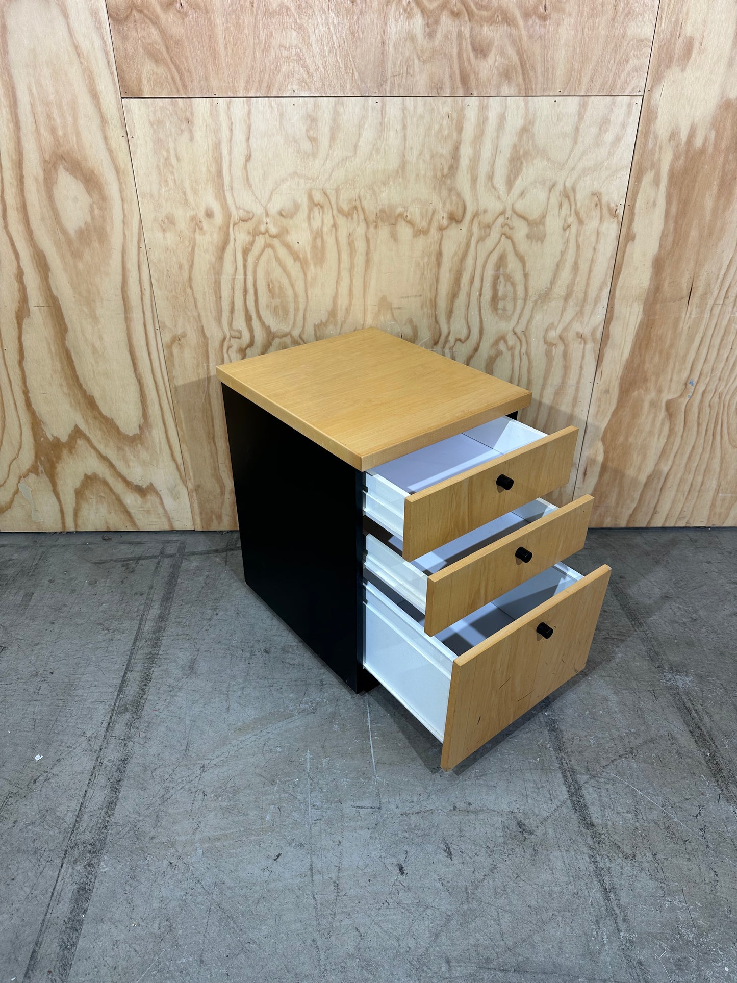 Mobile 3 drawer timber veneer pedestal