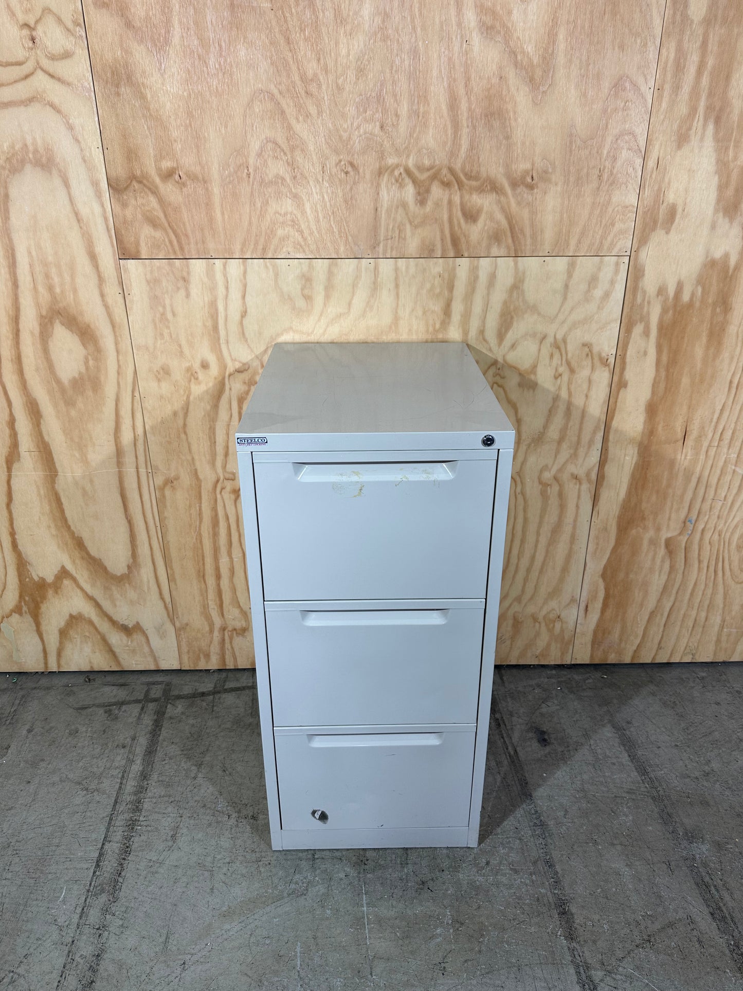 Steelco Filing Cabinet in grey