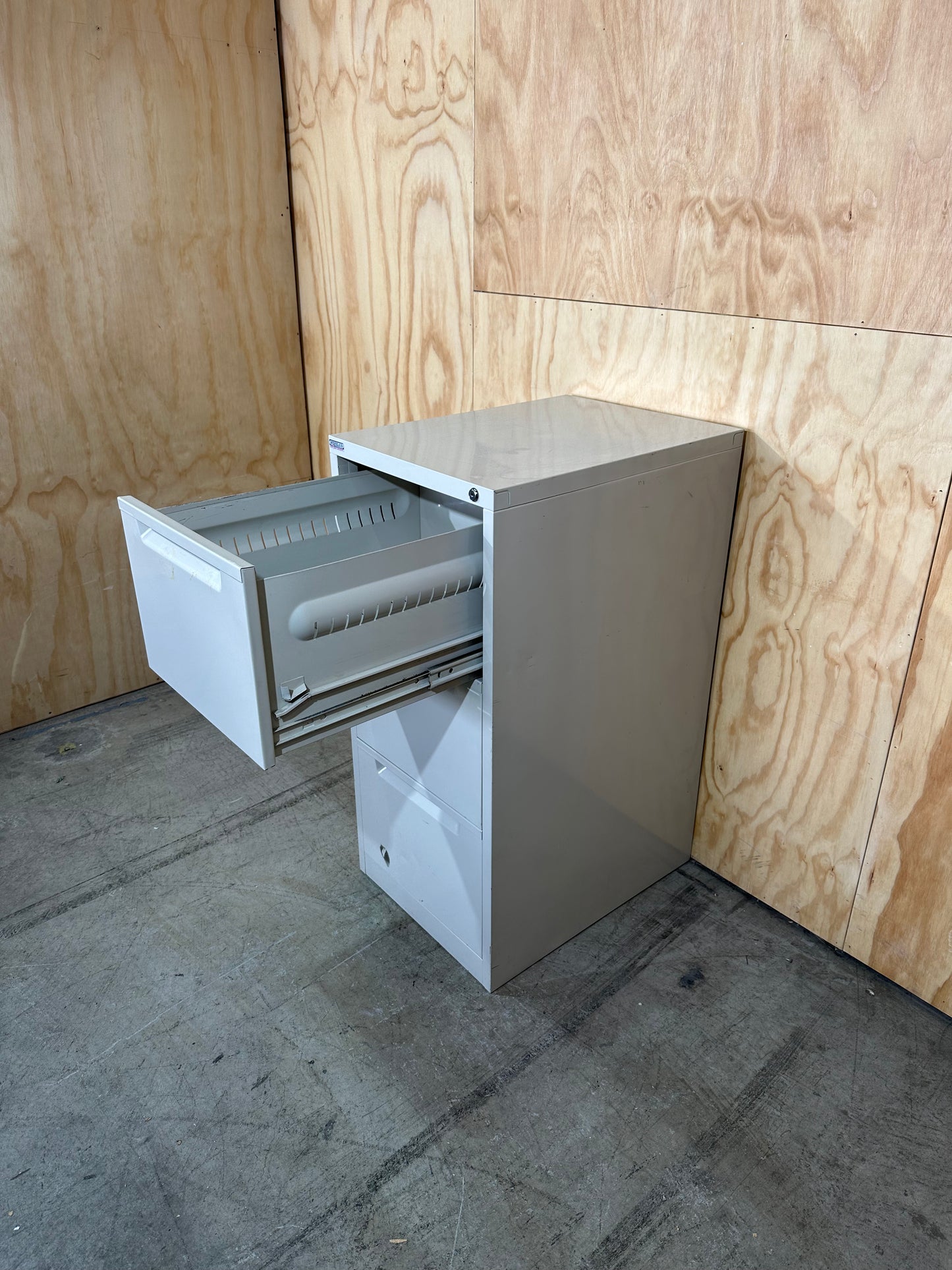 Steelco Filing Cabinet in grey
