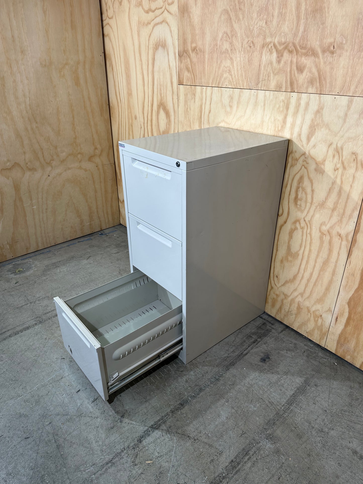 Steelco Filing Cabinet in grey