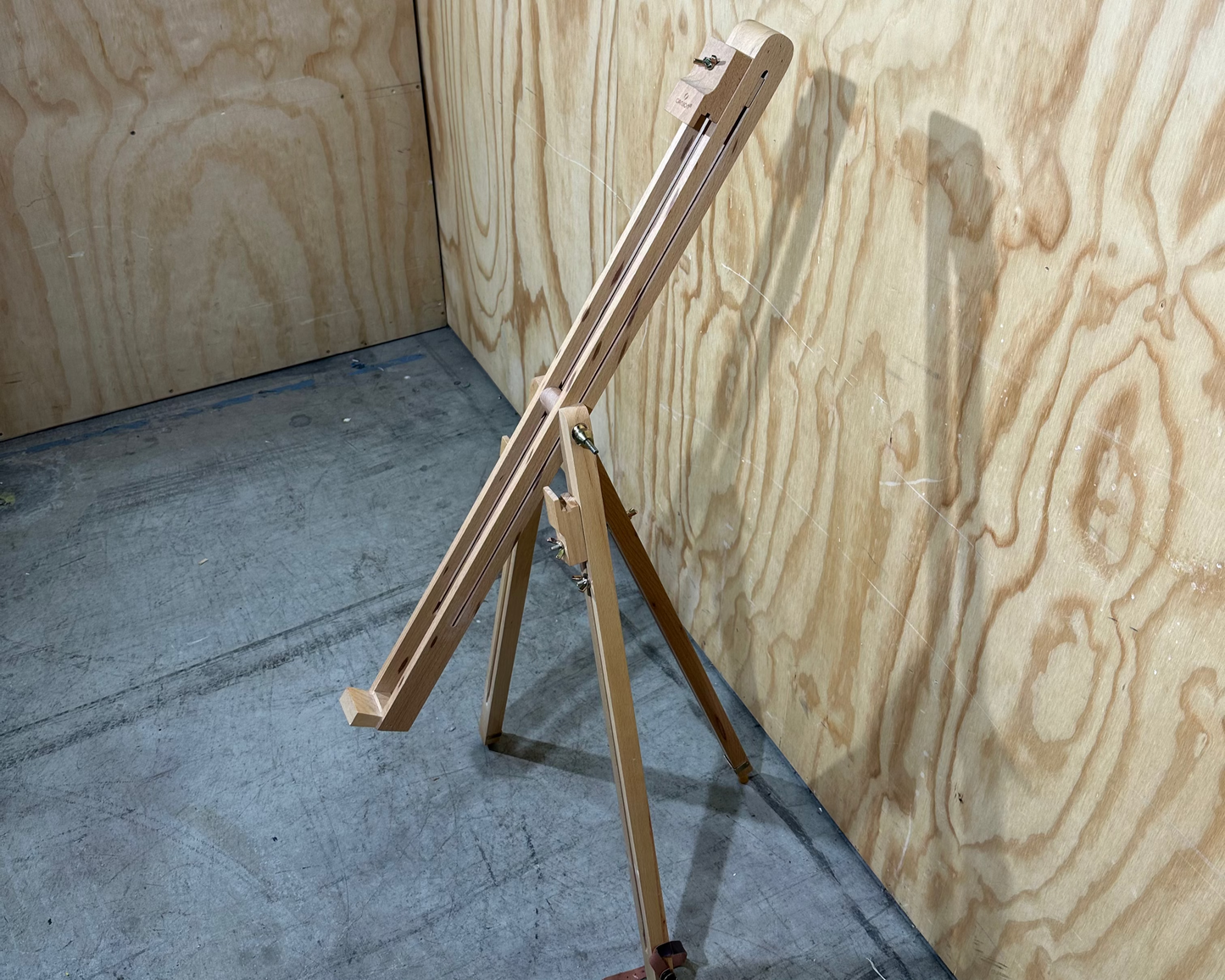 Easel