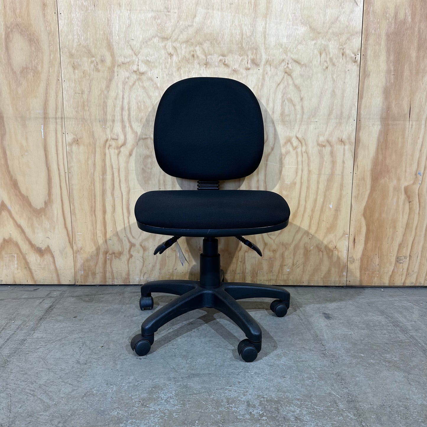 Seating Solutions Task Chair in Black