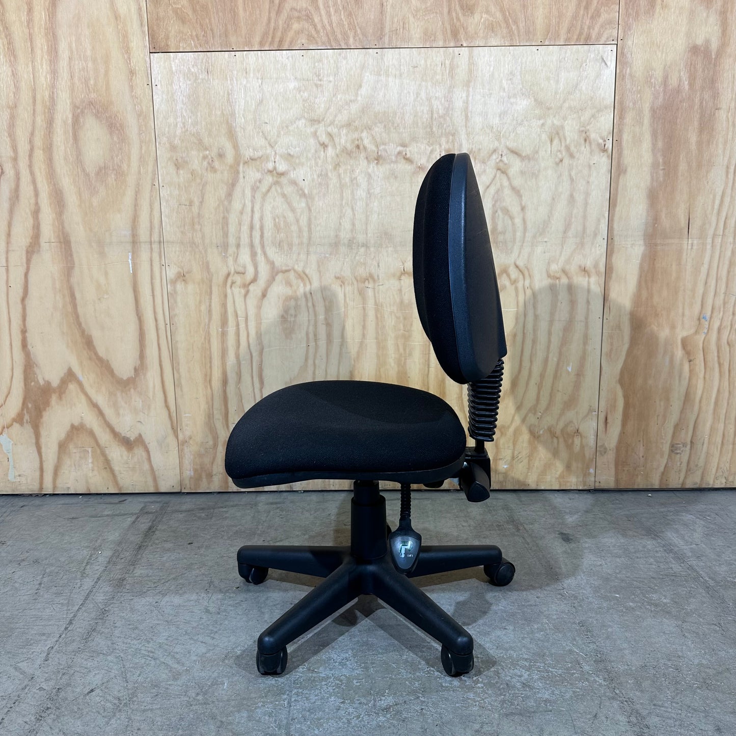 TOSC Task Chair in Black without Arms