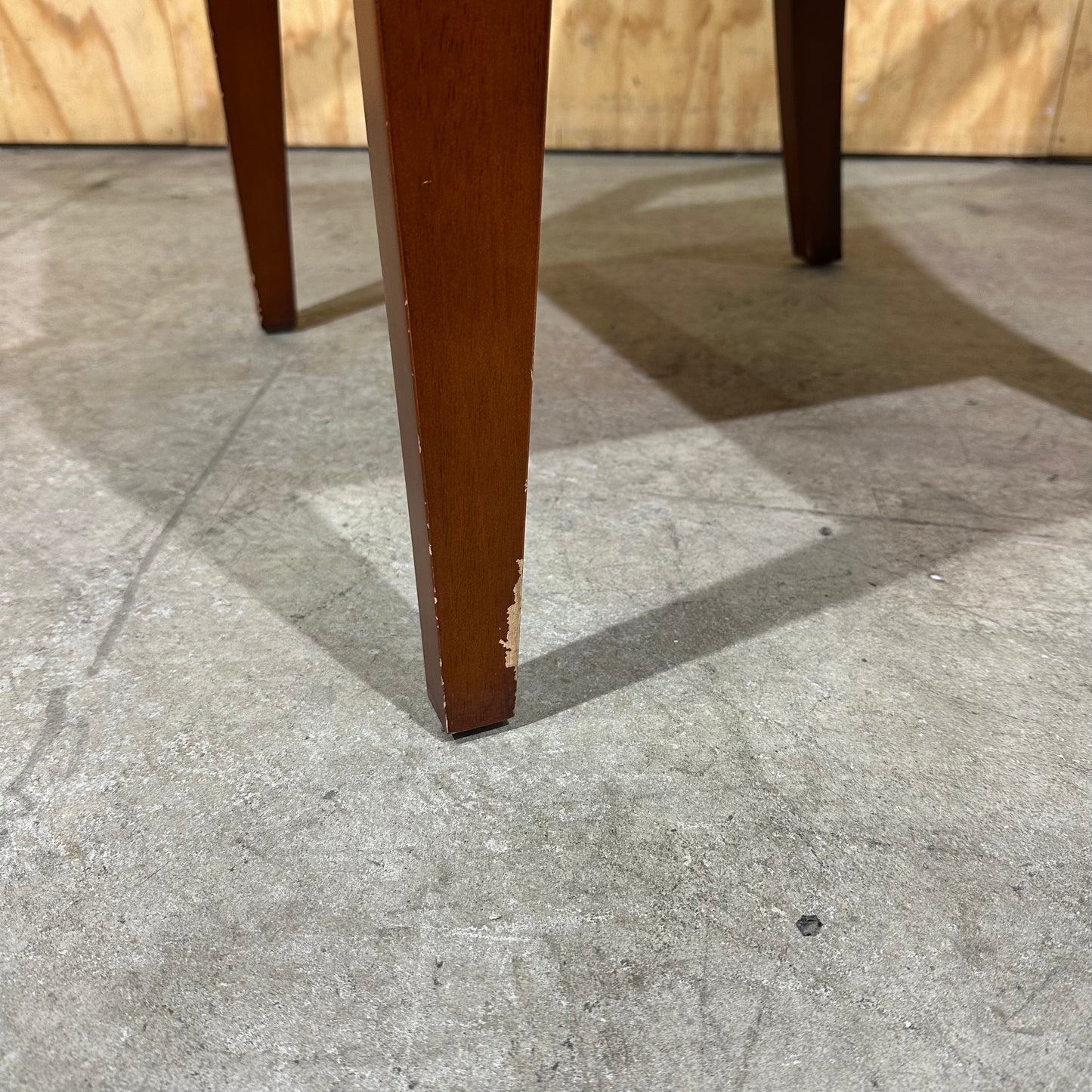 Replica Lorell Wood/Leather Sloped Guest Chair