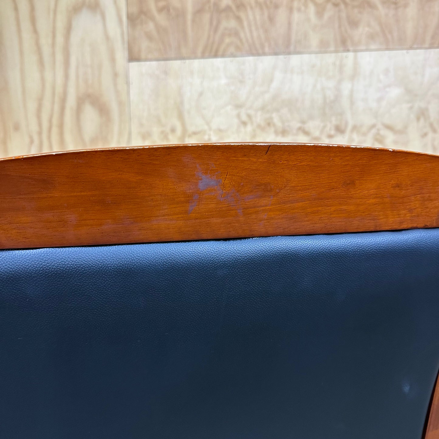 Replica Lorell Wood/Leather Sloped Guest Chair