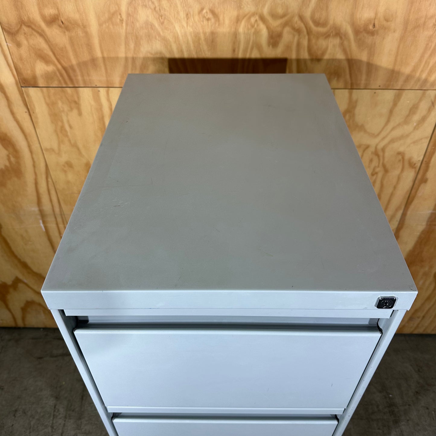 Namco Silhouette 4 Drawer Filing Cabinet in Grey