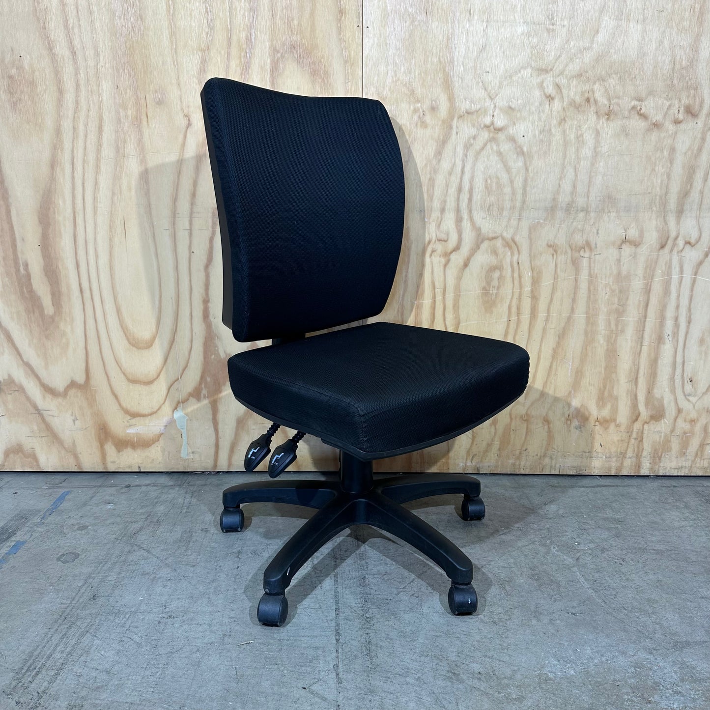 Pago Matrix Advance Medium Back Ergonomic Task Chair