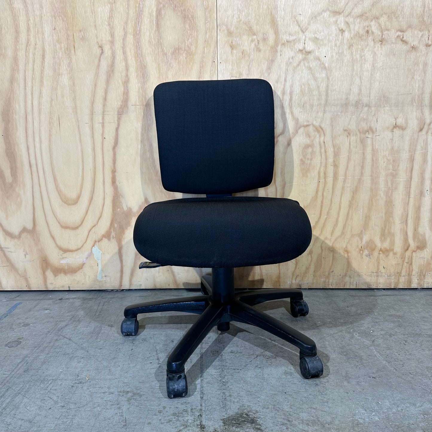 Gregory Boxta Ergonomic Square Back Task Chair