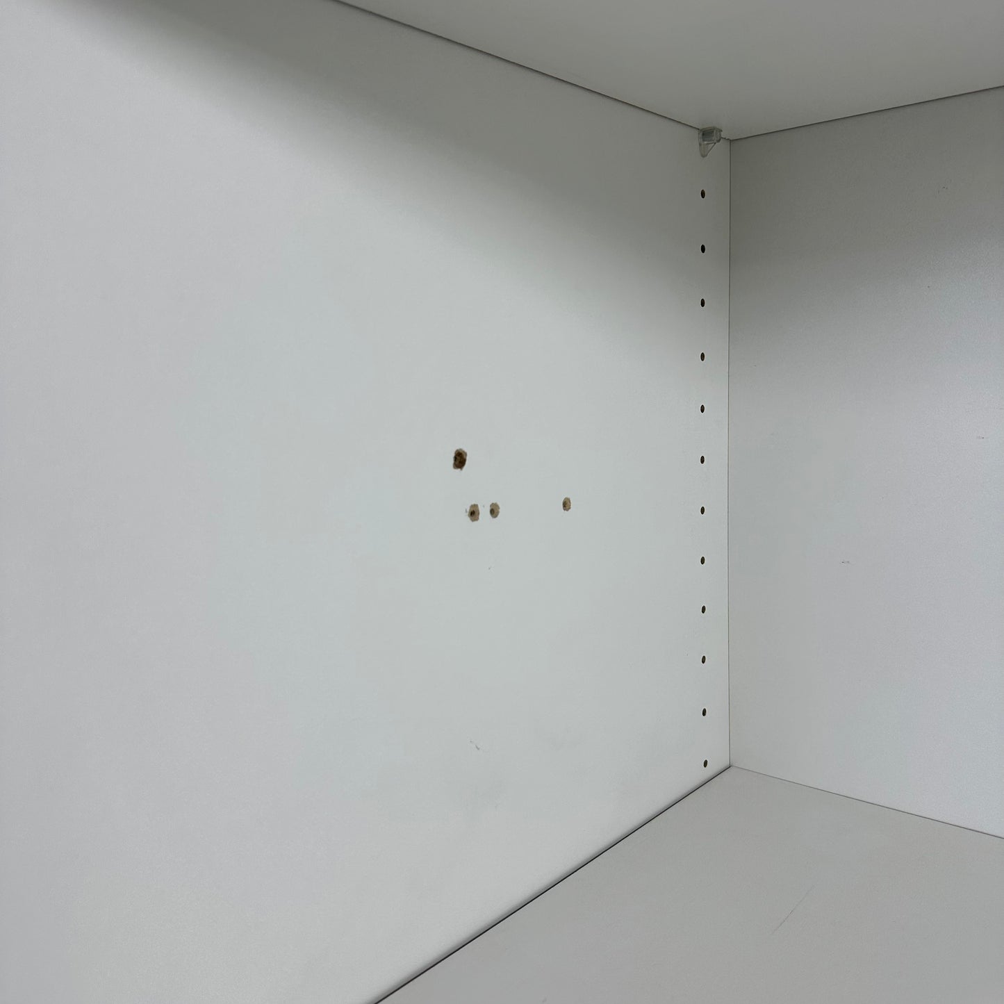White Shelving Unit (895Wx565Dx2030H)