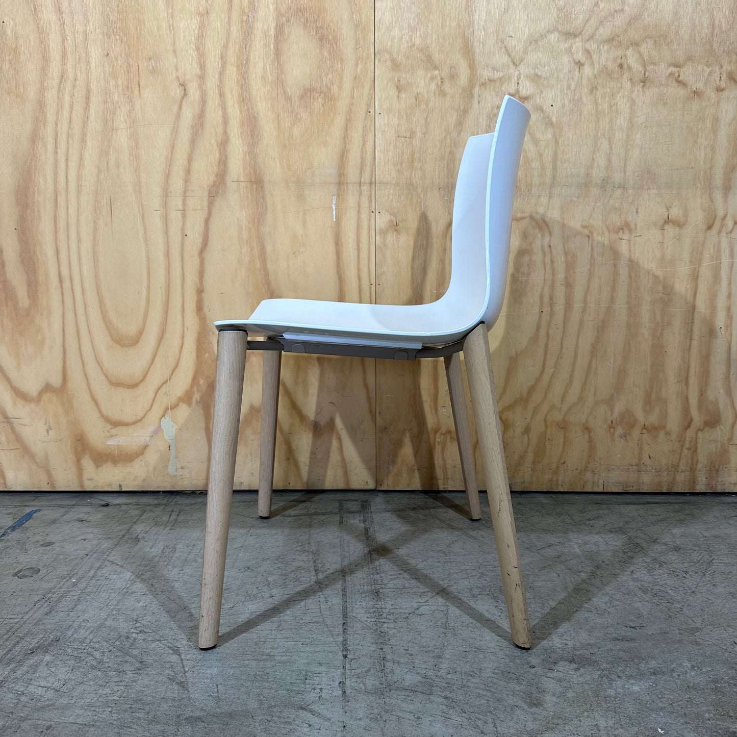 Arper Catifa 46 Dining Chair in White