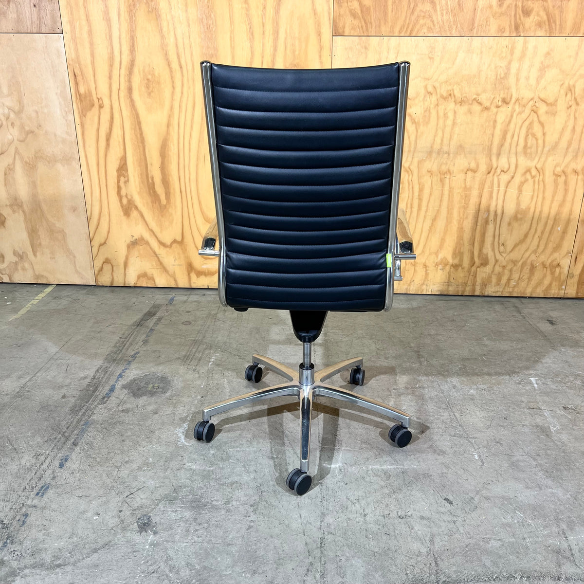 Artiss Highback Faux Leather Executive Chair