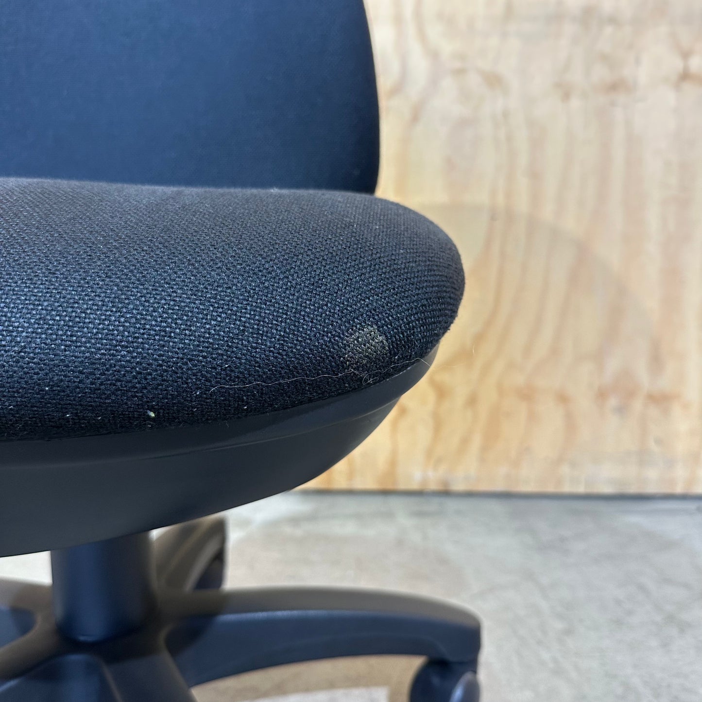 Pago Low Back Task Chair