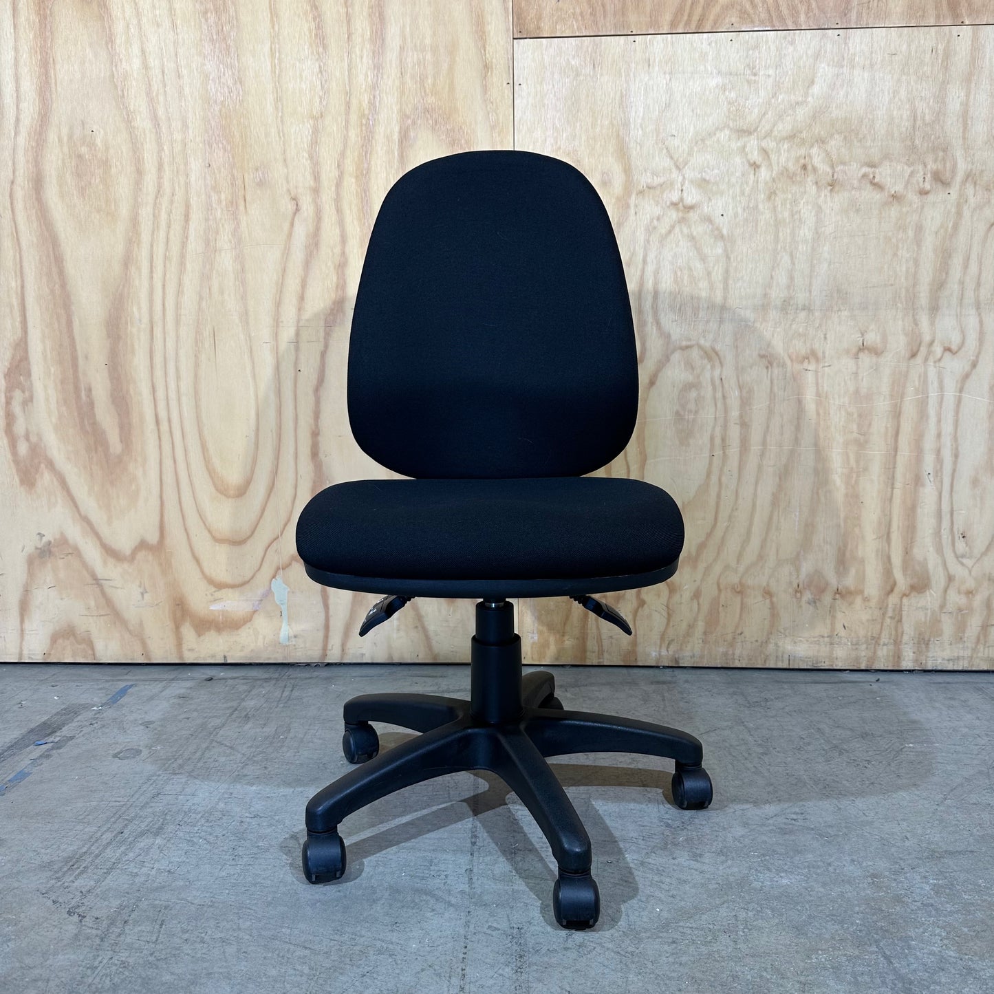 Black Seating Solutions Task Chair