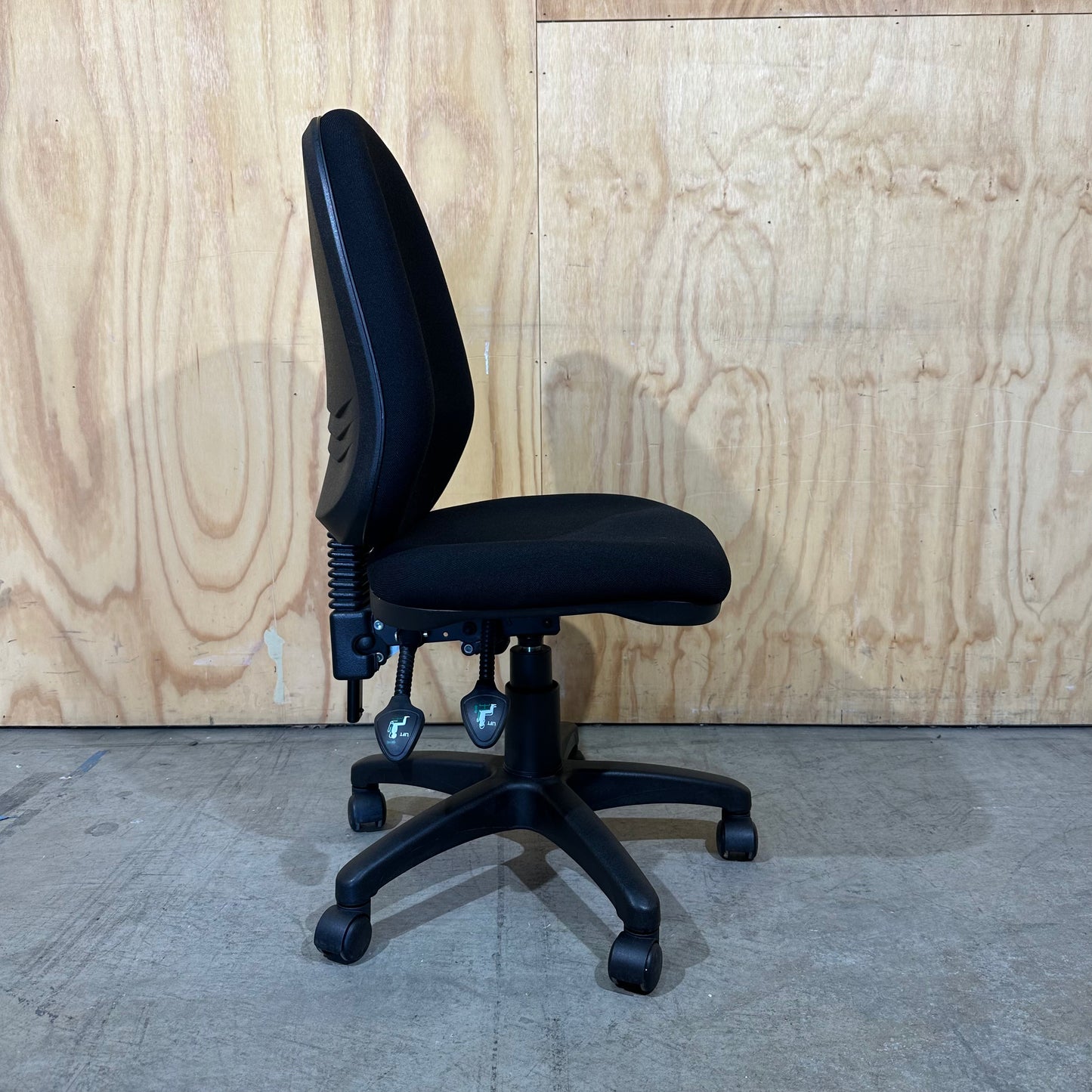 Black Seating Solutions Task Chair