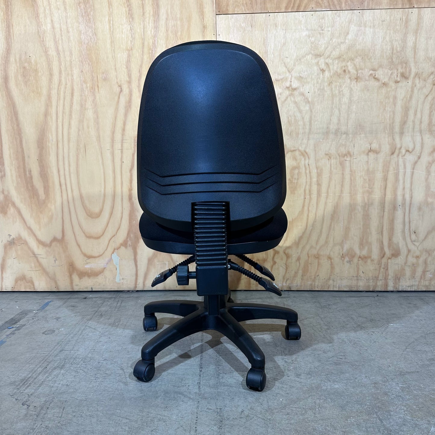 Black Seating Solutions Task Chair
