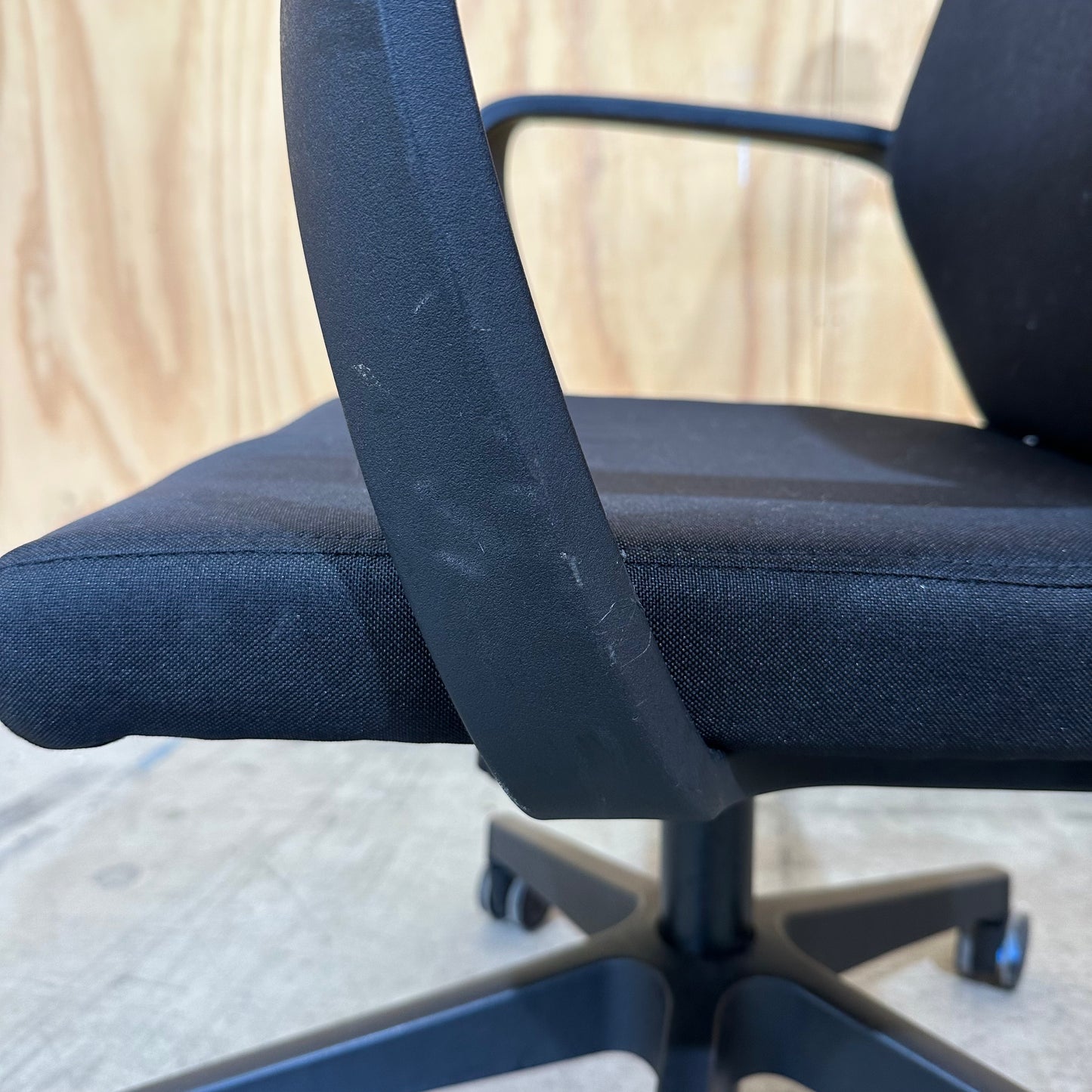 Access Executive Task Chair