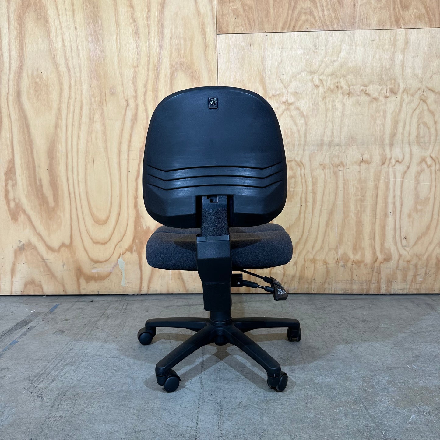 Gregory Task Chair in Grey