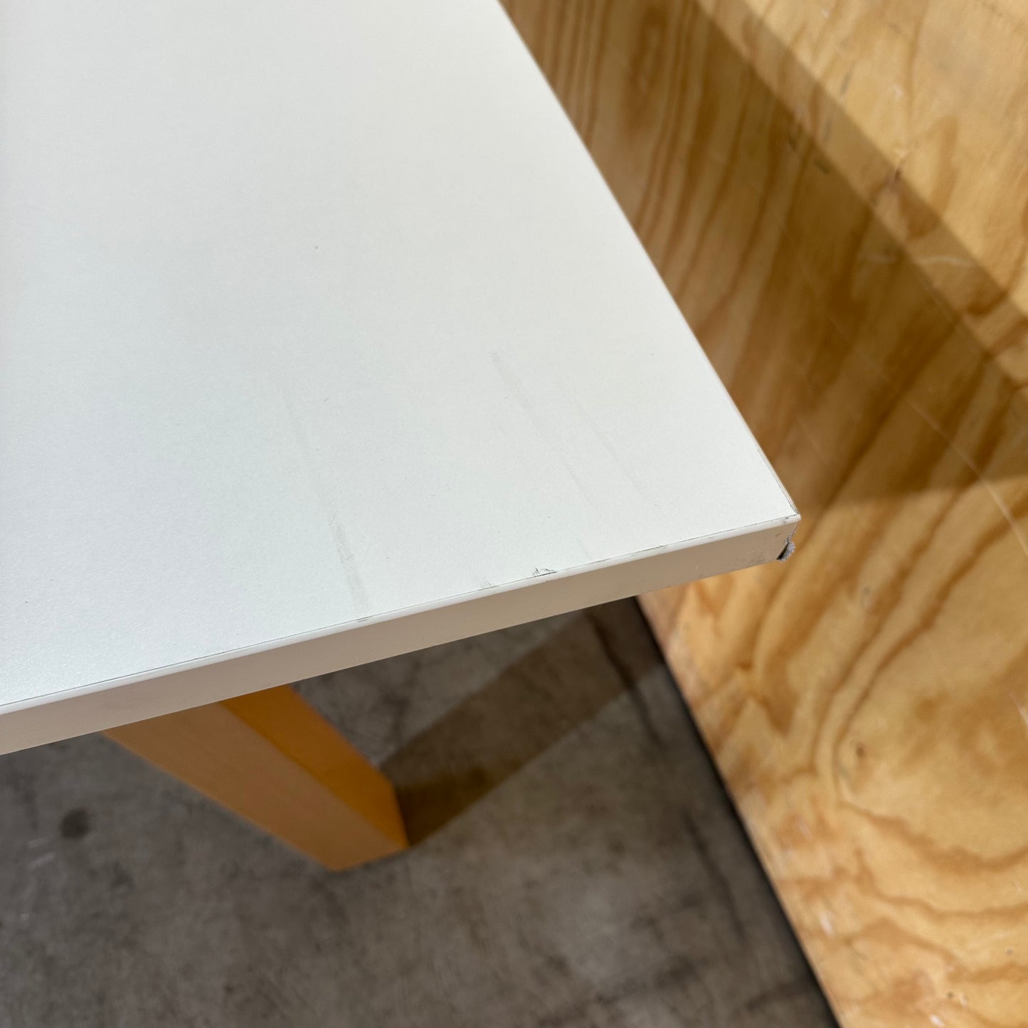 Plantation 2 Person Workstation with Radius Privacy Partition