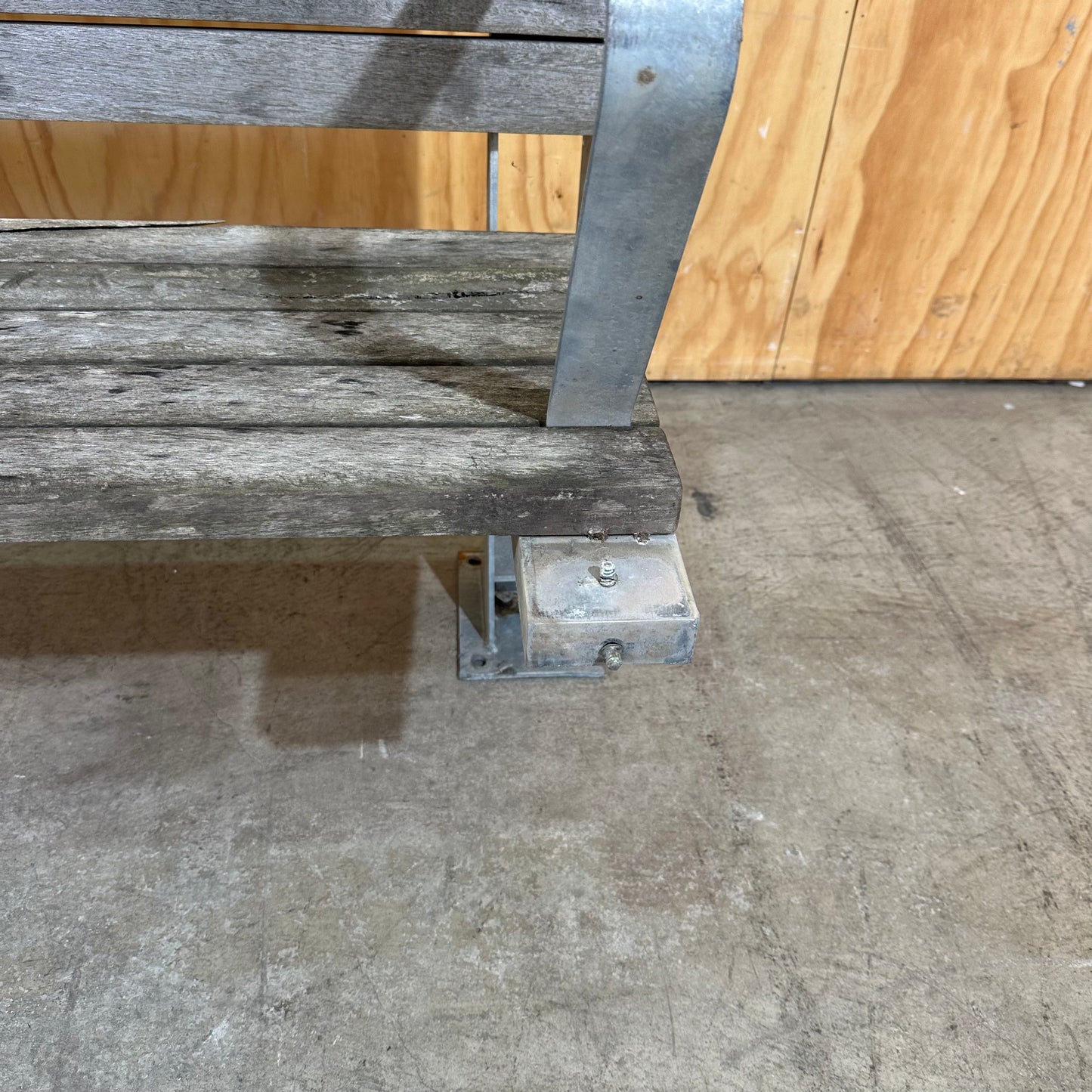 StraBe Group Park Bench