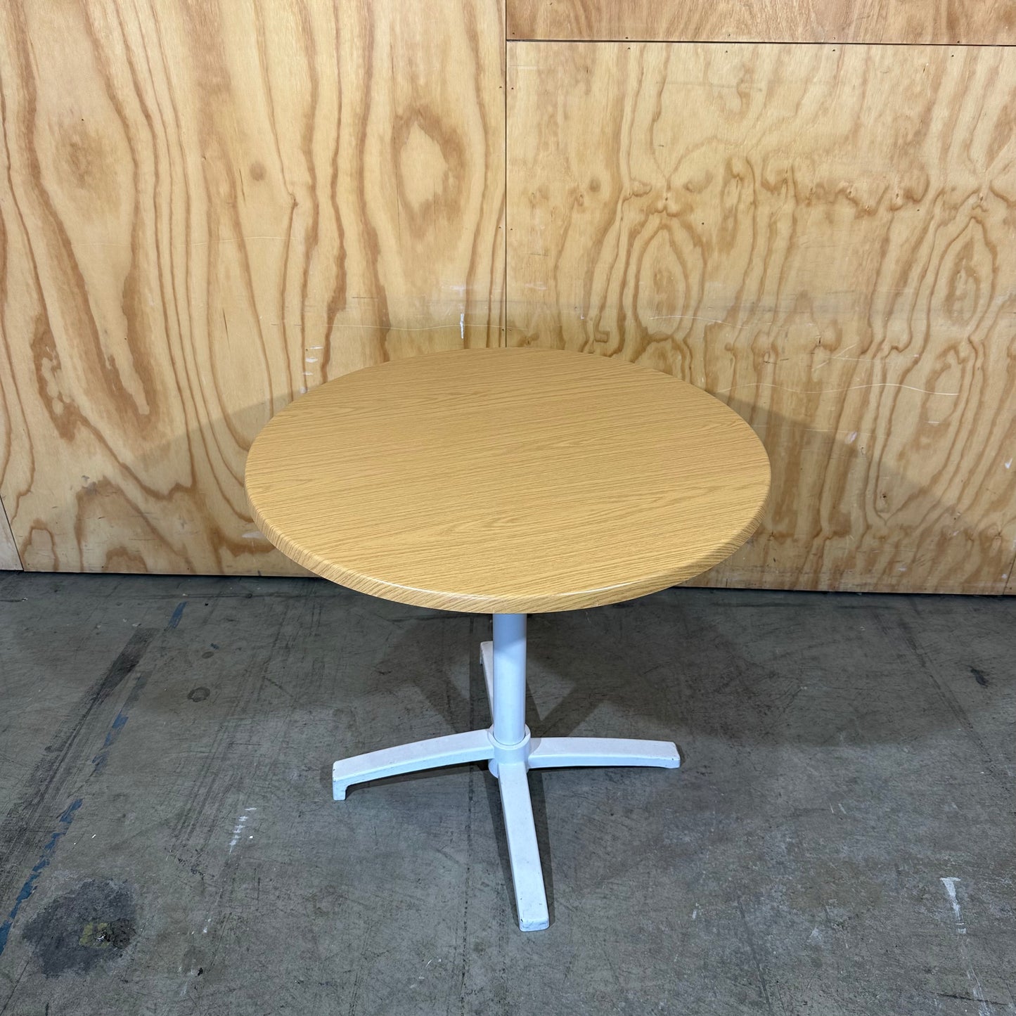 Wertzalit Flip Table by Gentas
