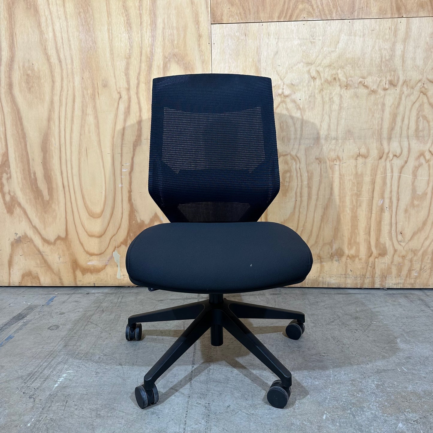 Donati Meshback Task Chair