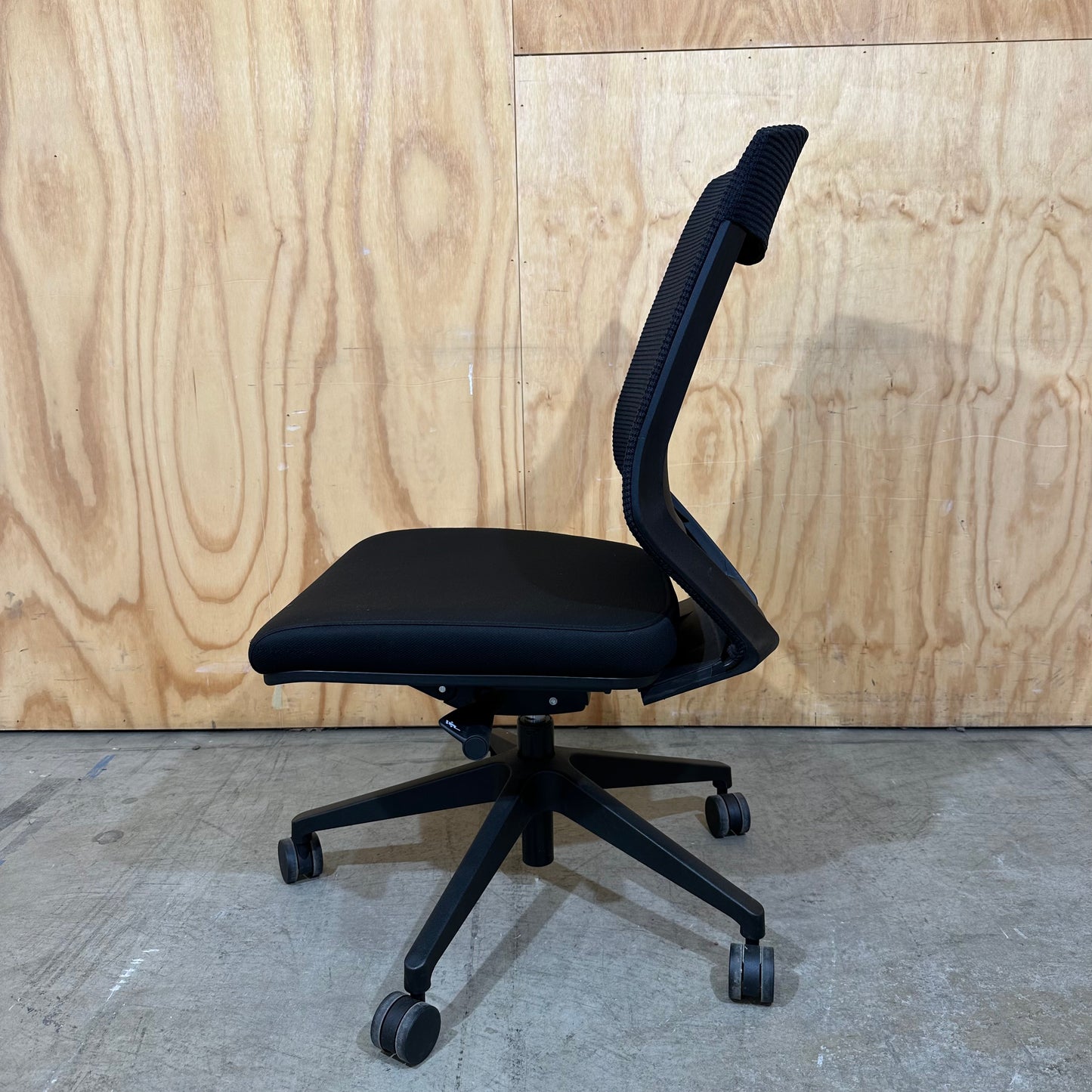 Donati Meshback Task Chair
