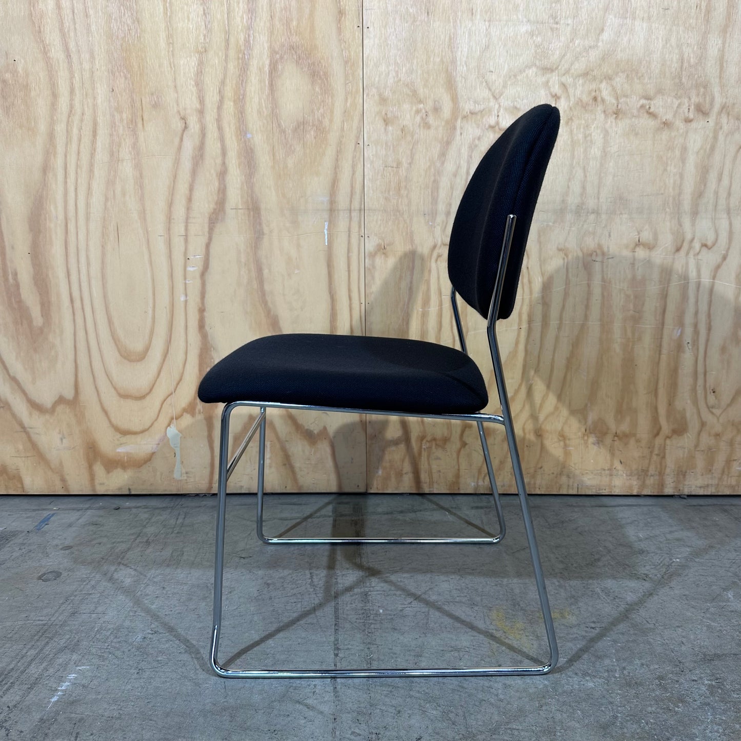 Black Stackable Sled Base Visitor Chair