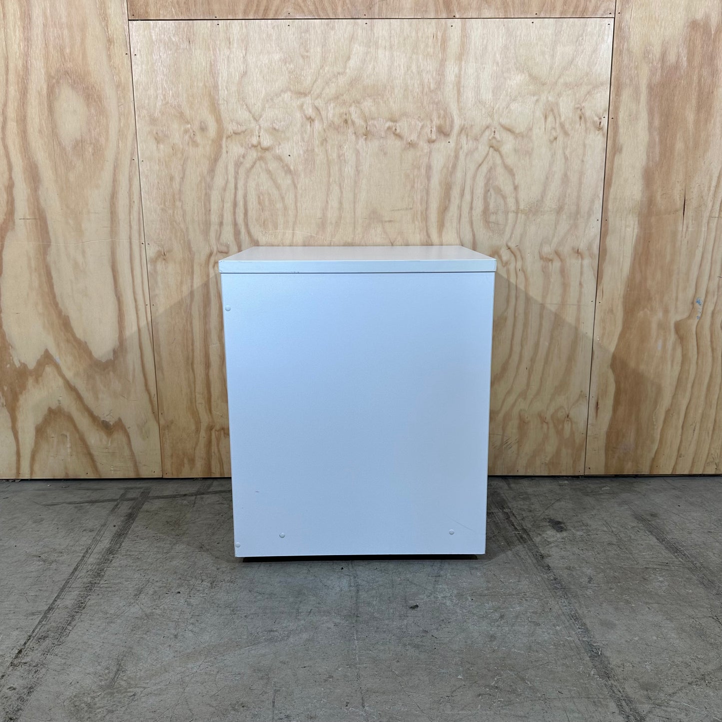 White 3 drawer pedestal with chrome handles