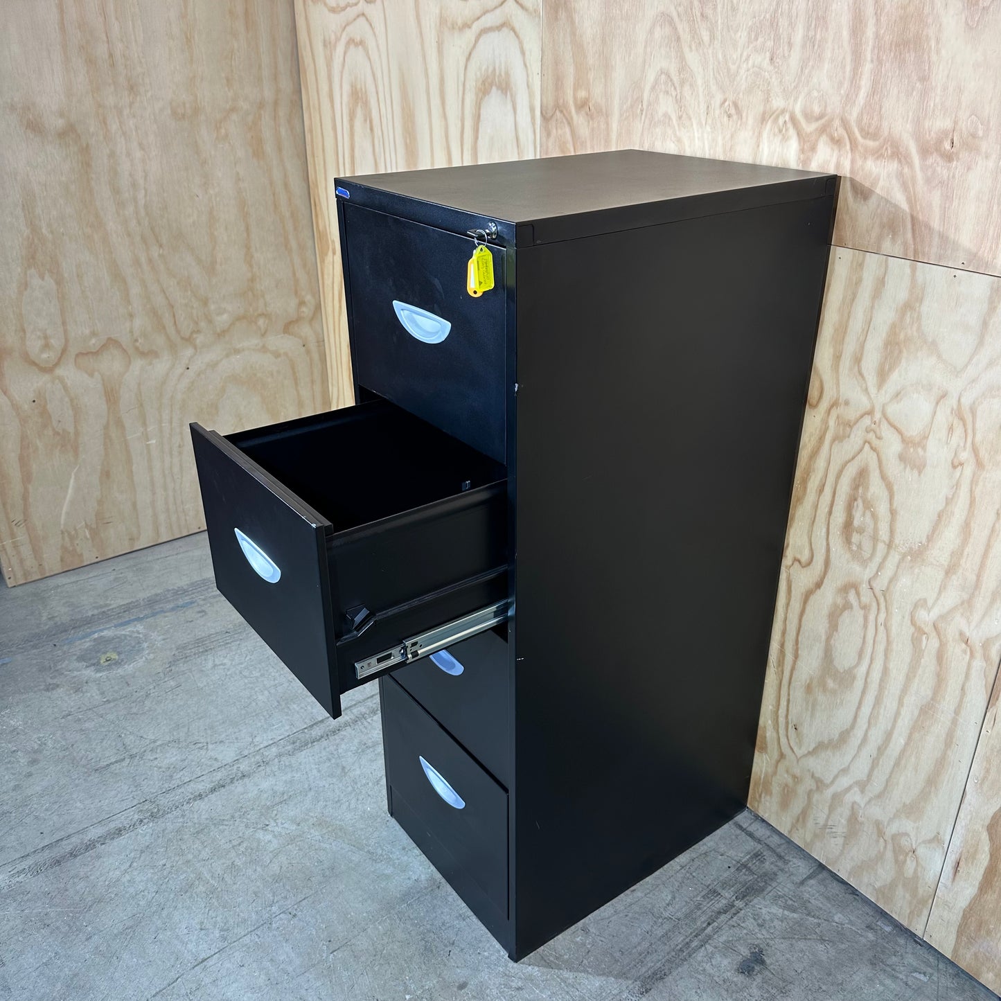Endurance filing cabinet four drawers black