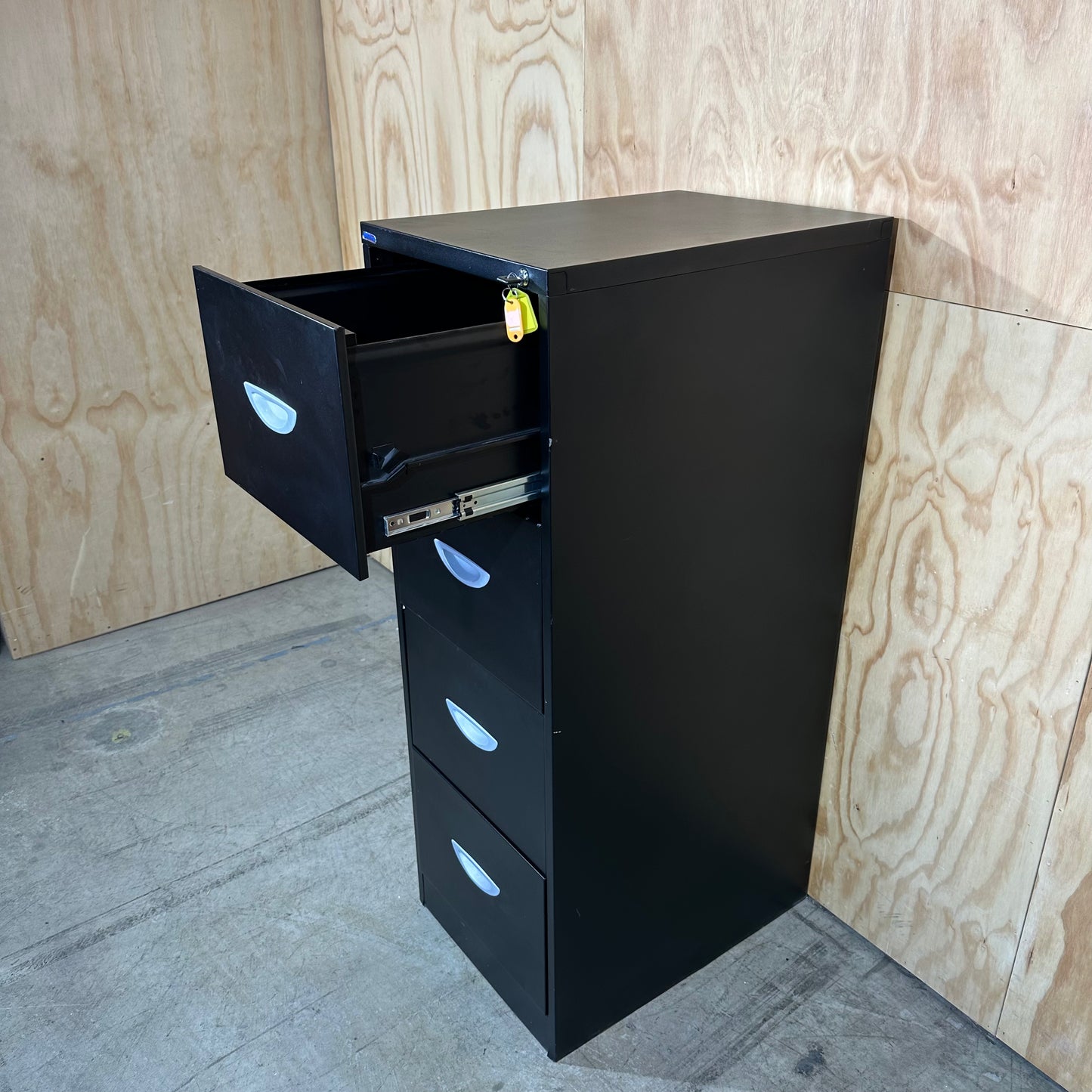 Endurance filing cabinet four drawers black