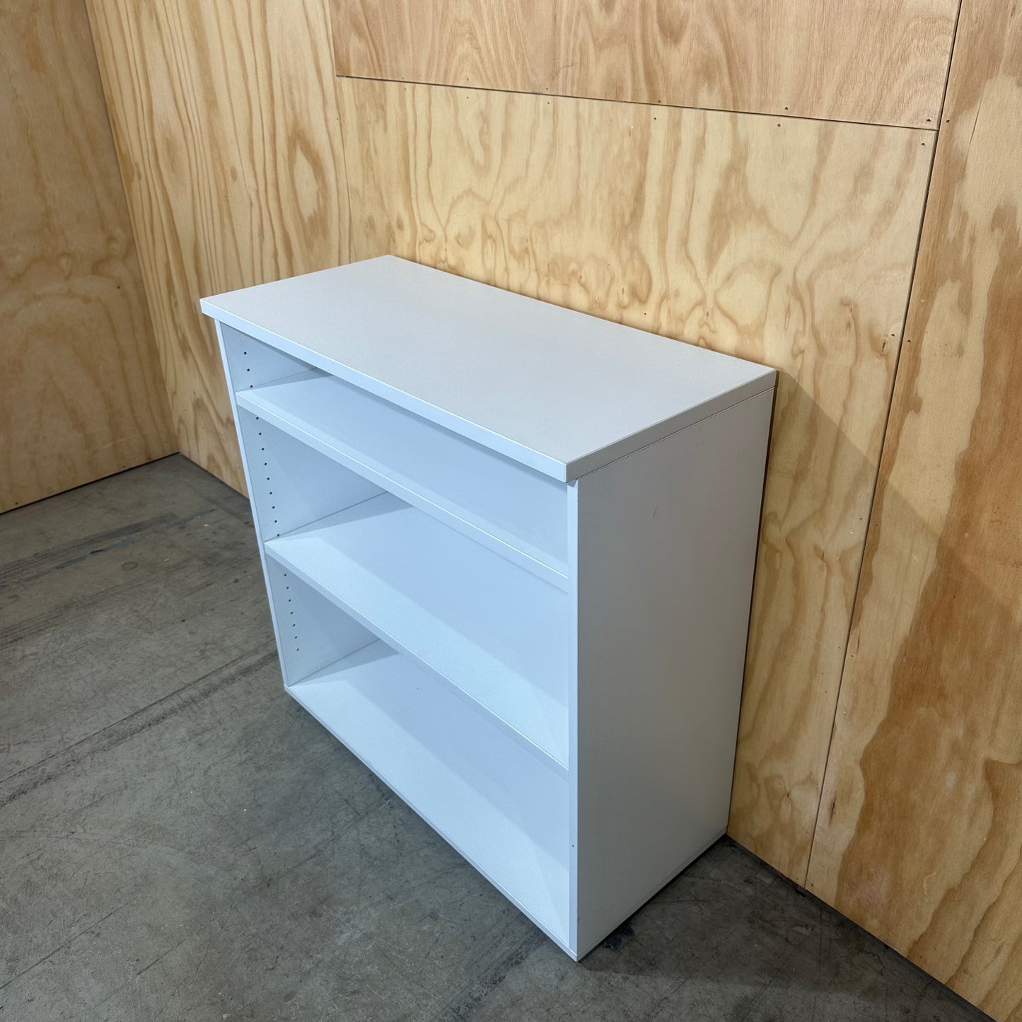 Small White Bookshelf