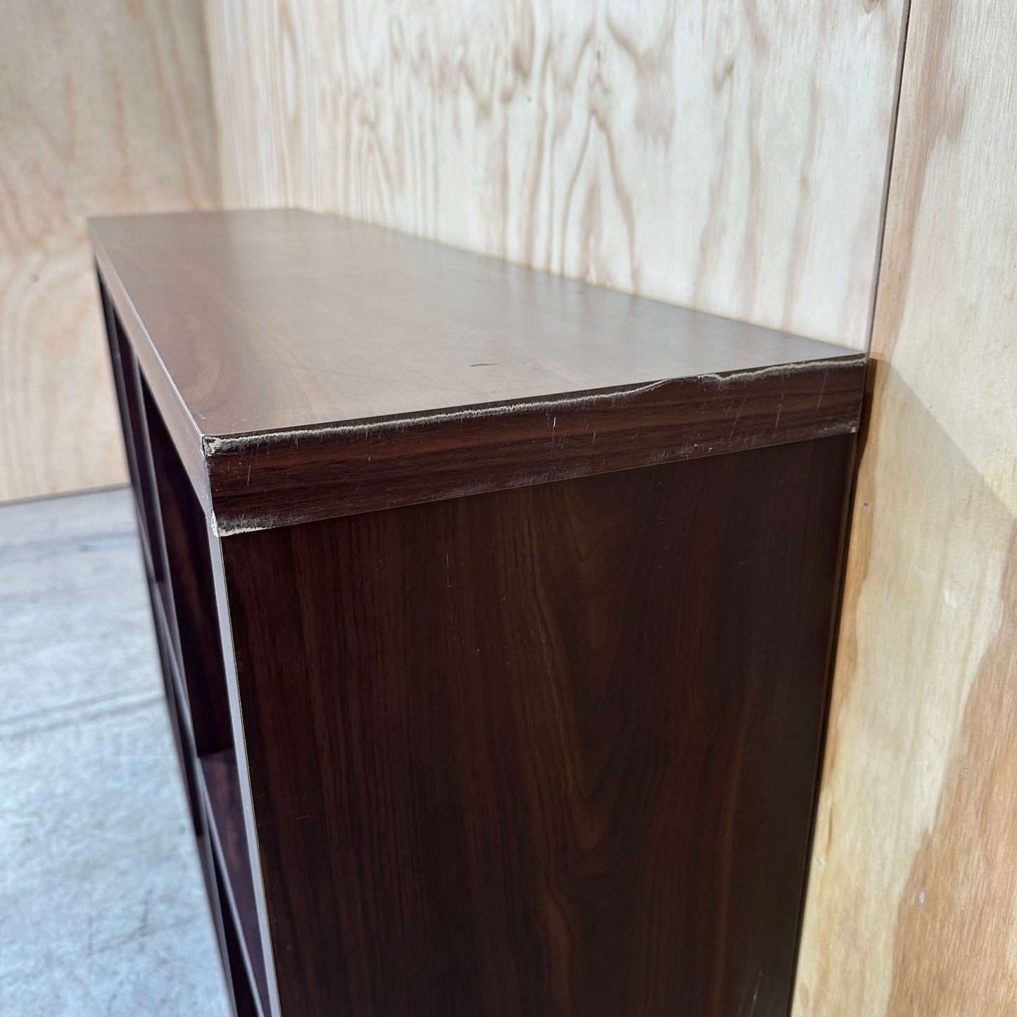 Cubed shelving unit