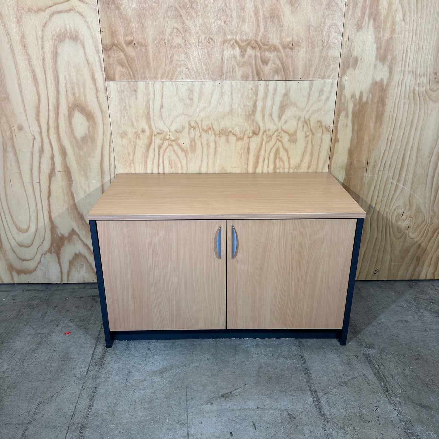 Light wooden veneer sideboard