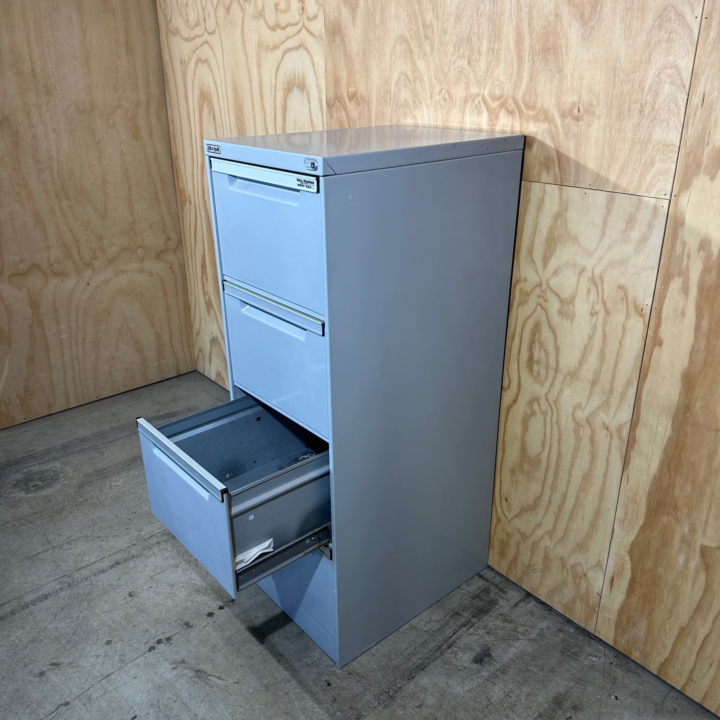 Elitebuilt Grey 4 drawer filing cabinet