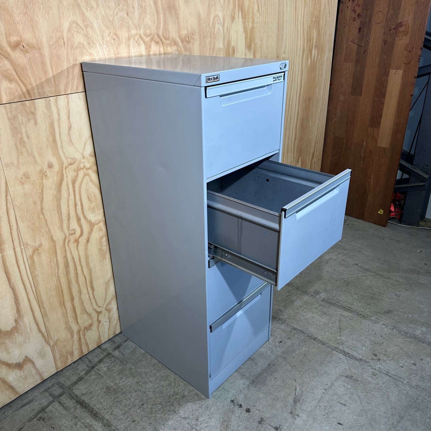 Elitebuilt Grey 4 drawer filing cabinet