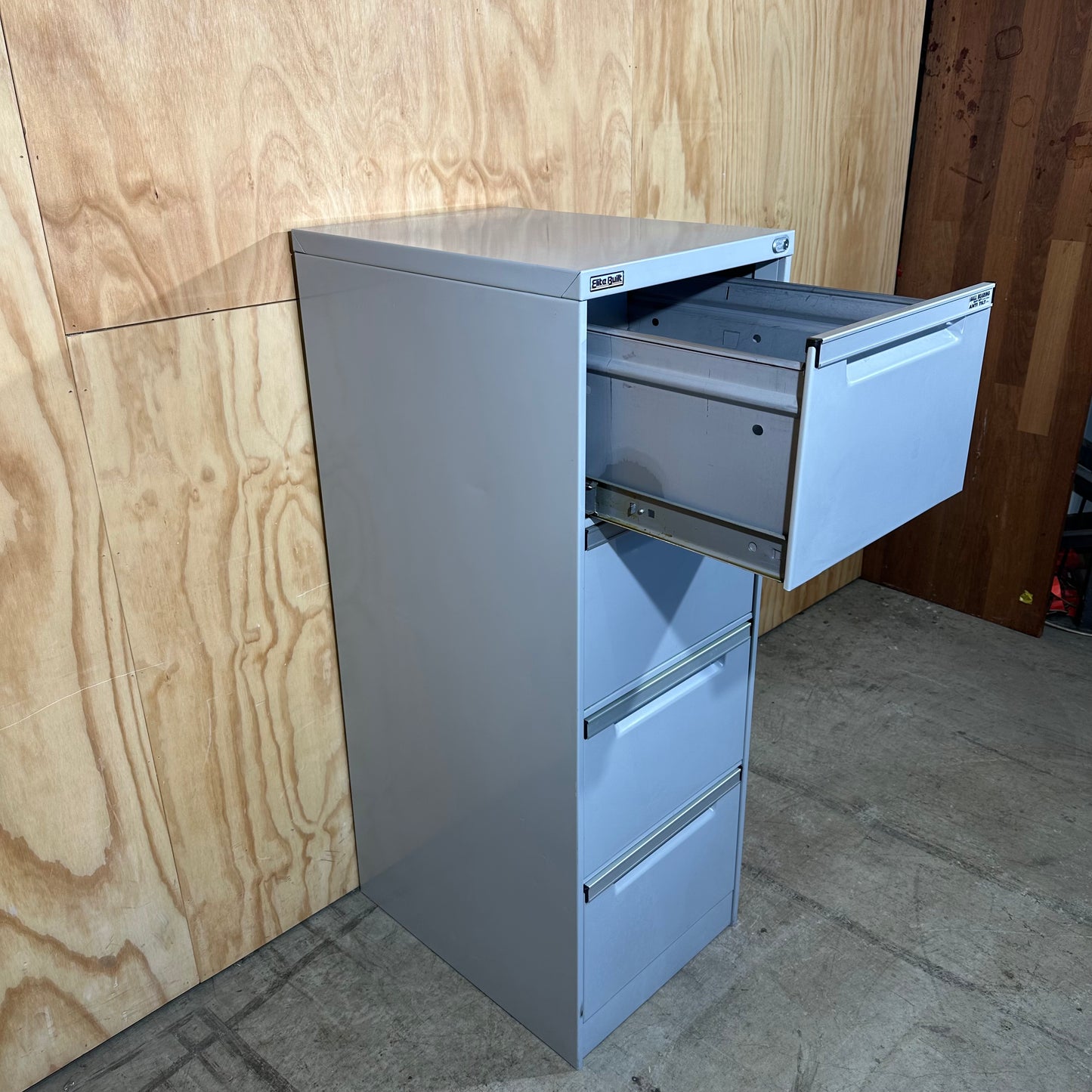 Elitebuilt Grey 4 drawer filing cabinet