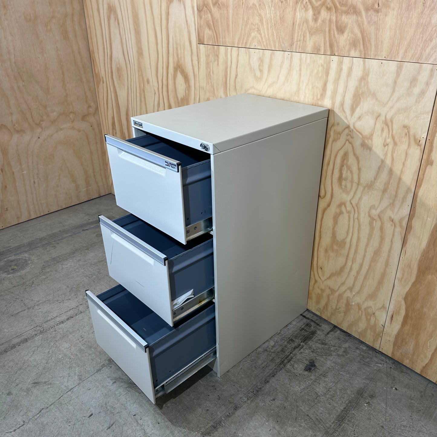 Elitebuilt Off-White Three Drawer Filing Cabinet