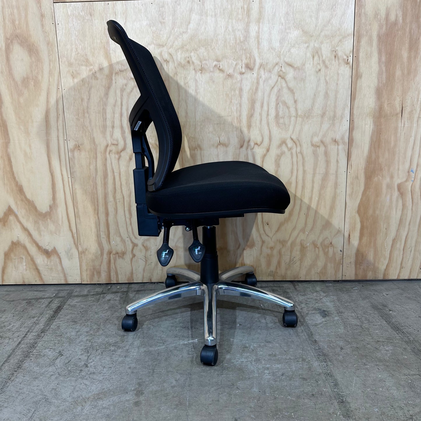 Pago Matrix Mesh Heavy Duty Ergonomic Chair with Seat Slide