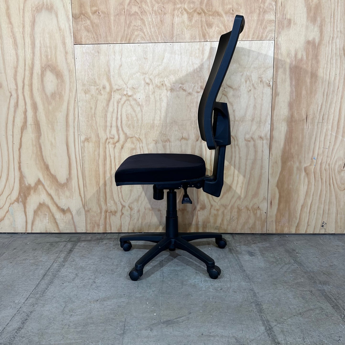 Ergonomic Mesh Office Chair