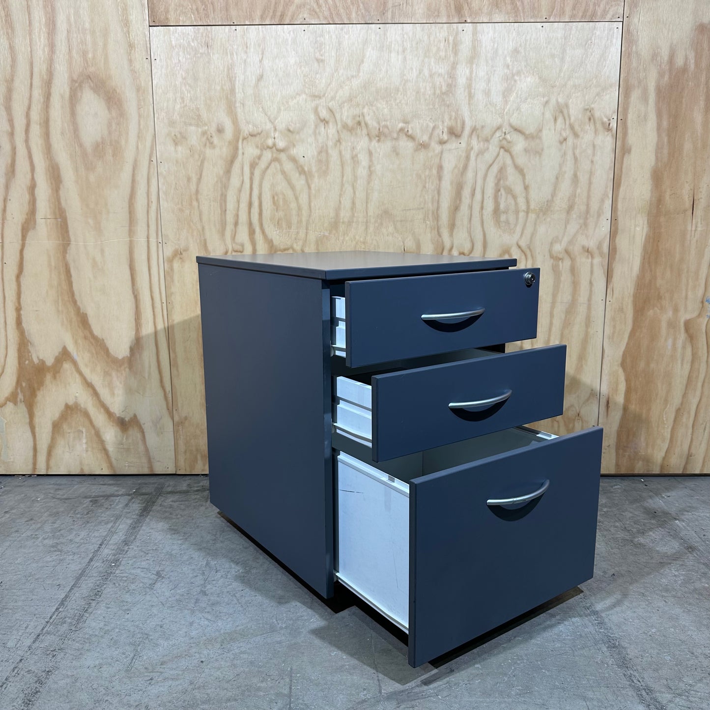 MDF Pedestal in Charcoal