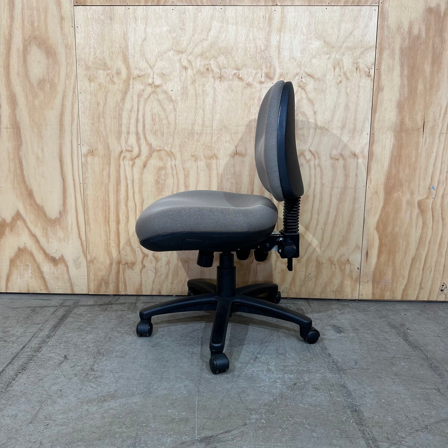 Grey Eclipse Office Chair