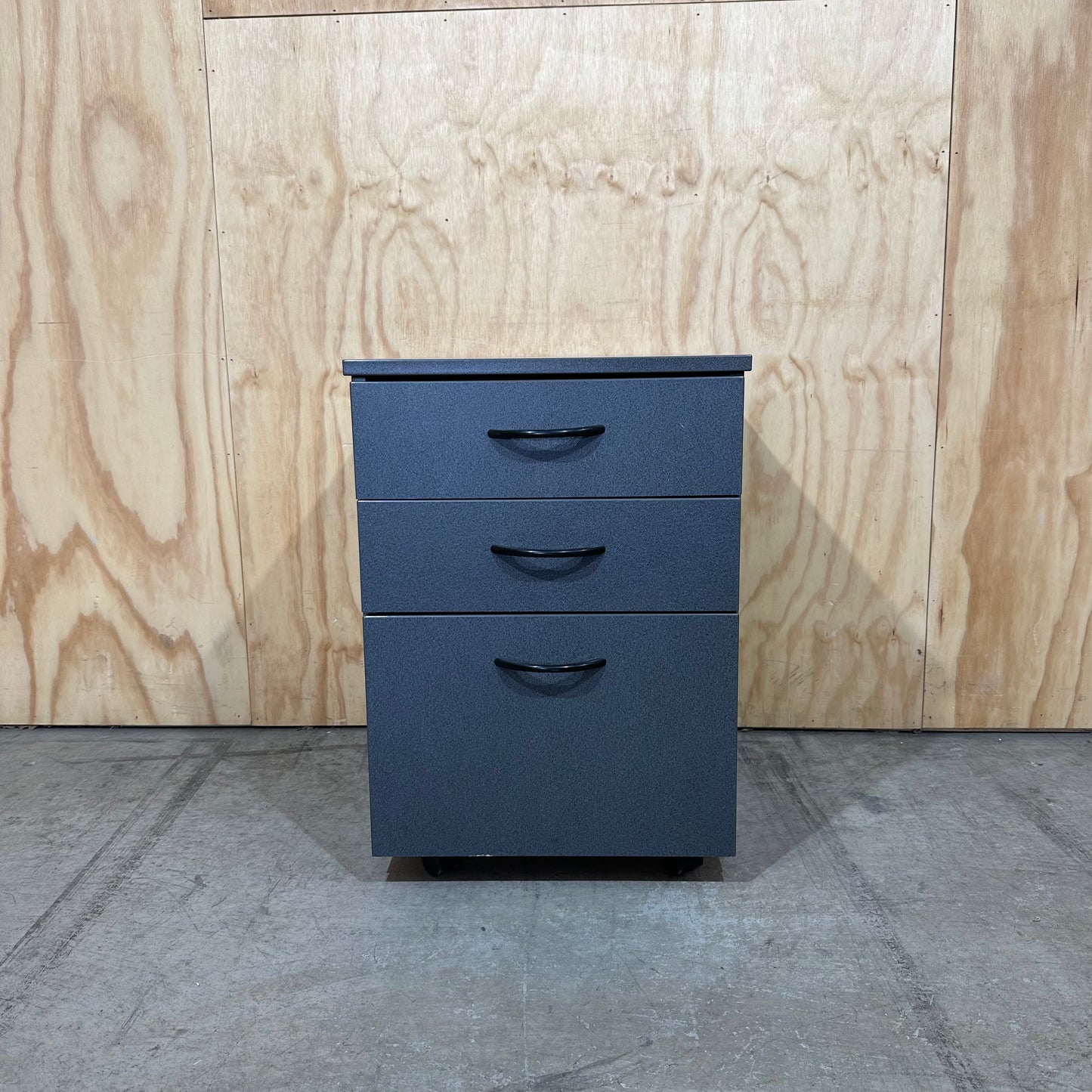 Charcoal Pedestal