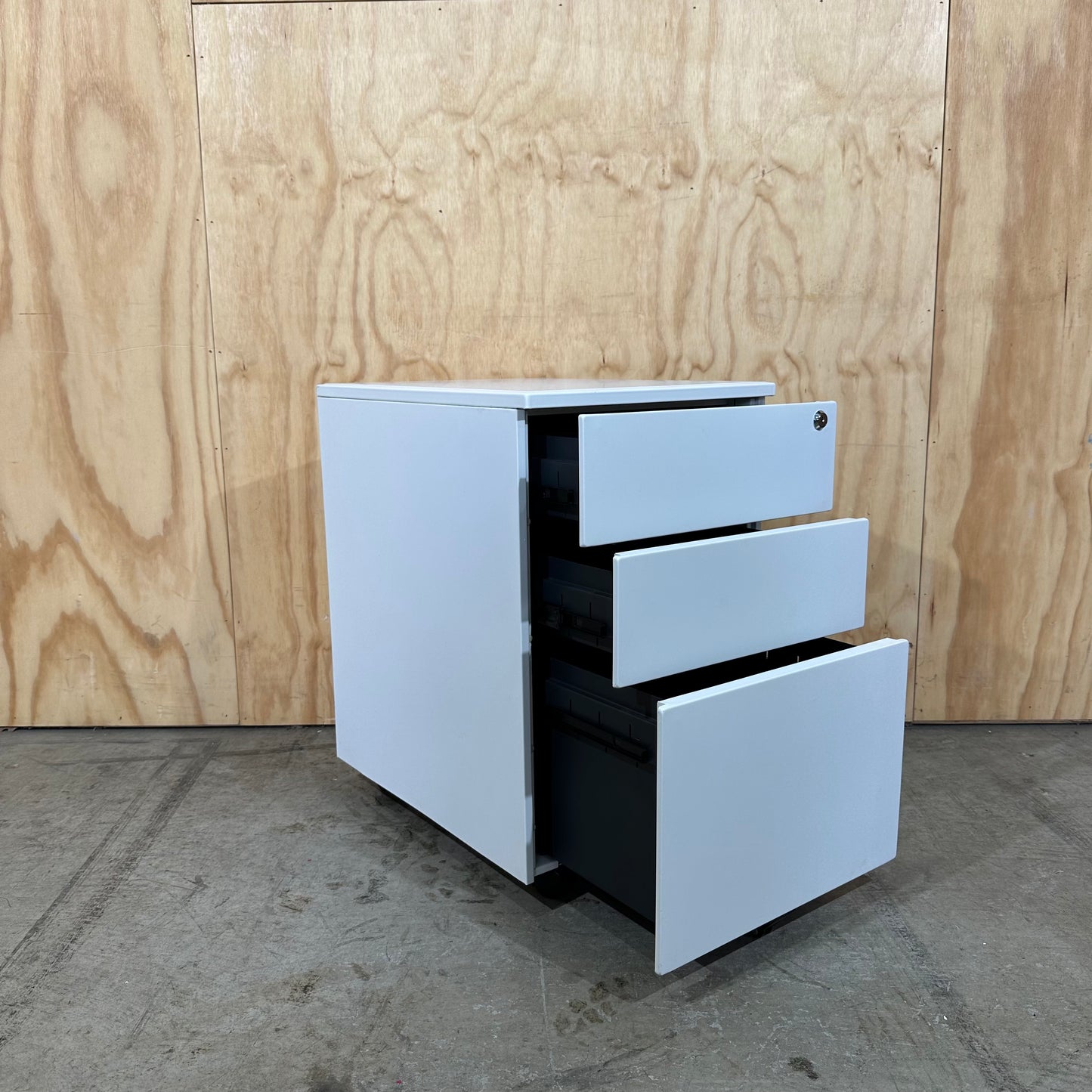 White Metal Pedestal