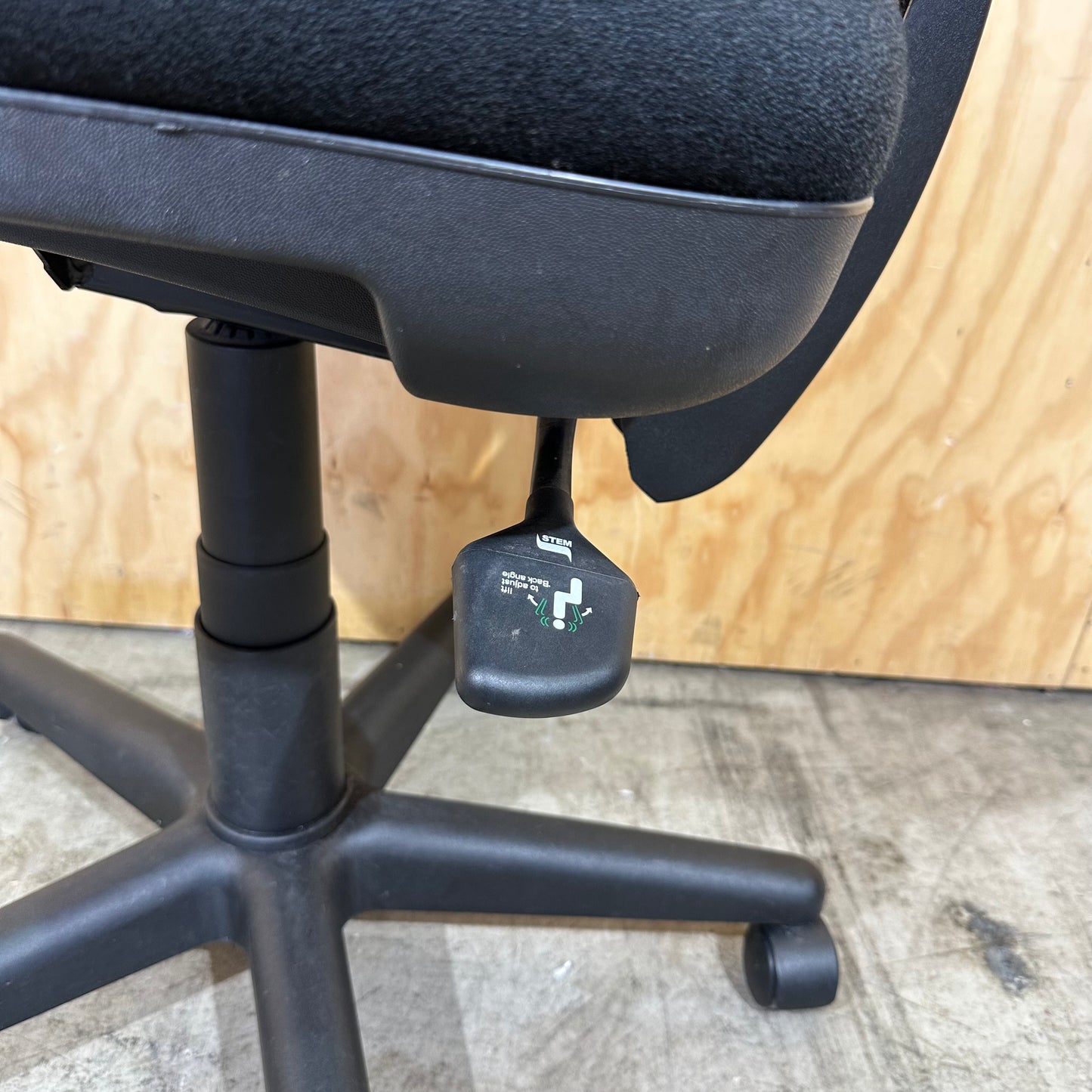 STEM Squareback Task Chair
